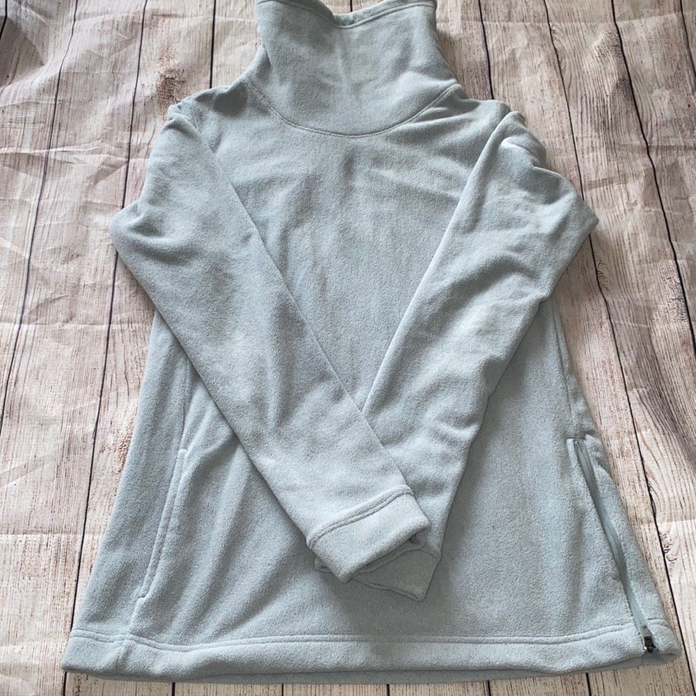 Nike Womens Therma Fleece Dri-Fit Tunic Training Top Lt. Gray  AQ4690-012 - Picture 2 of 3